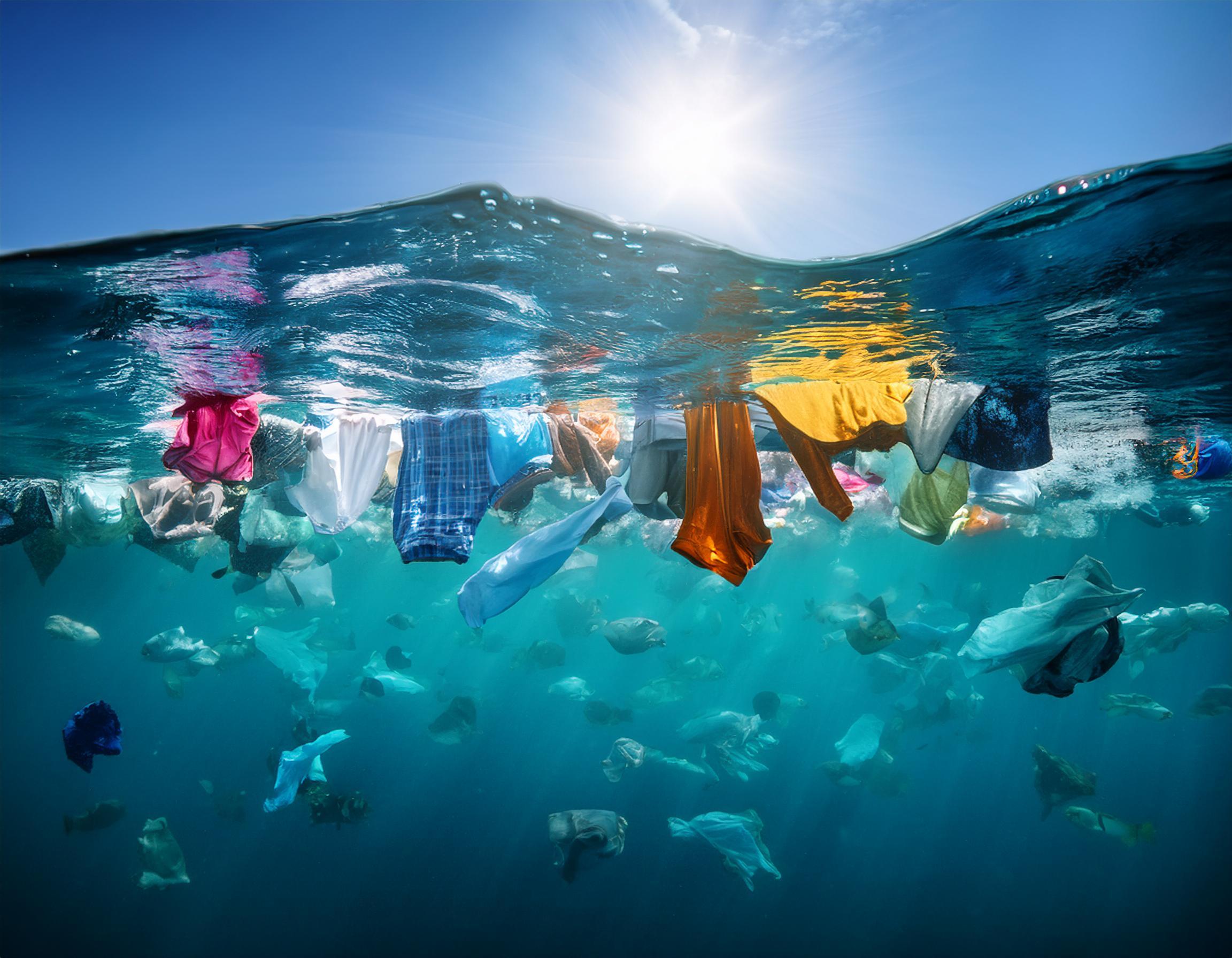 filled ocean with lots of clothing rubbish 14-02-2025 at 13-15-10